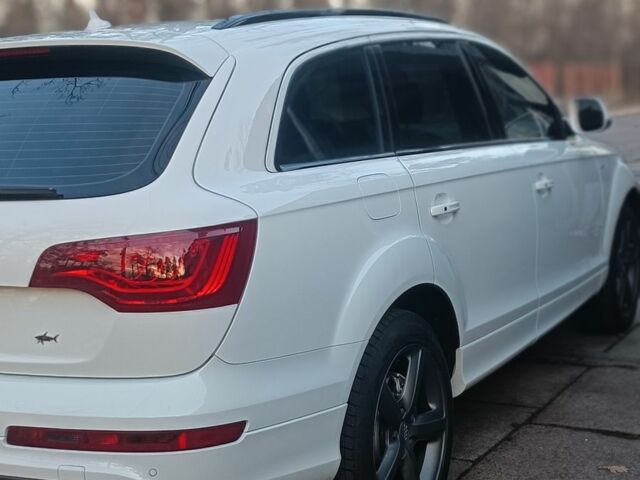 Білий Ауді Ку 7, об'ємом двигуна 4.2 л та пробігом 243 тис. км за 25490 $, фото 1 на Automoto.ua