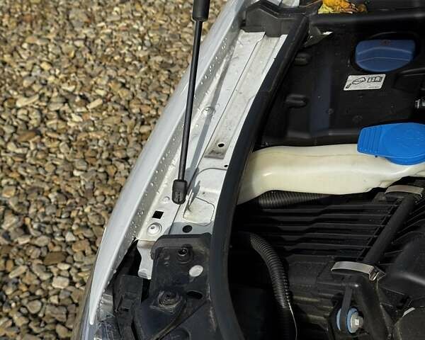 Білий Ауді Ку 7, об'ємом двигуна 3 л та пробігом 255 тис. км за 17500 $, фото 59 на Automoto.ua