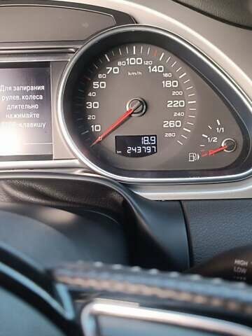 Белый Ауди Ку 7, объемом двигателя 4.2 л и пробегом 243 тыс. км за 25490 $, фото 12 на Automoto.ua