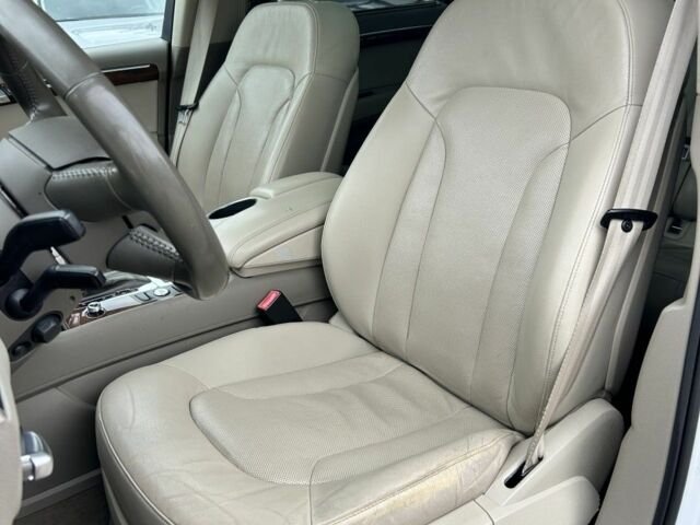 Білий Ауді Ку 7, об'ємом двигуна 3 л та пробігом 280 тис. км за 13500 $, фото 13 на Automoto.ua