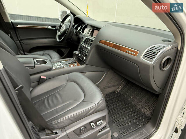 Белый Ауди Ку 7, объемом двигателя 3 л и пробегом 263 тыс. км за 17100 $, фото 34 на Automoto.ua