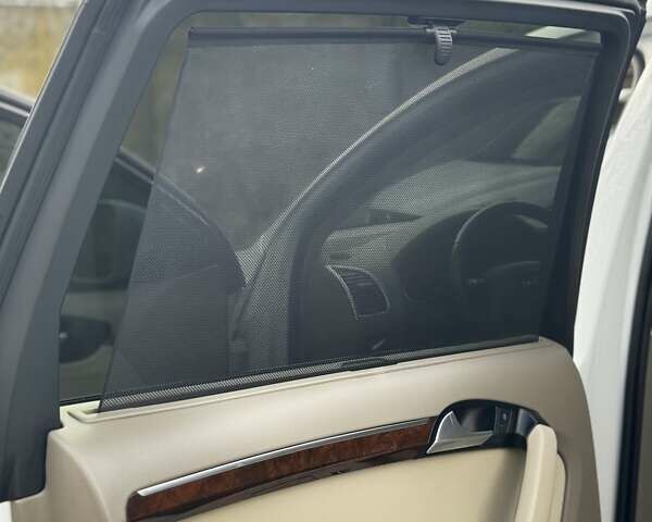 Білий Ауді Ку 7, об'ємом двигуна 3 л та пробігом 255 тис. км за 17500 $, фото 84 на Automoto.ua