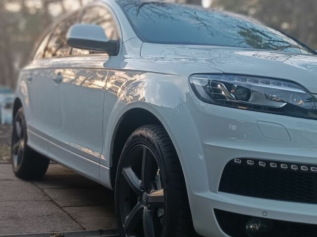 Білий Ауді Ку 7, об'ємом двигуна 4.2 л та пробігом 243 тис. км за 25490 $, фото 3 на Automoto.ua