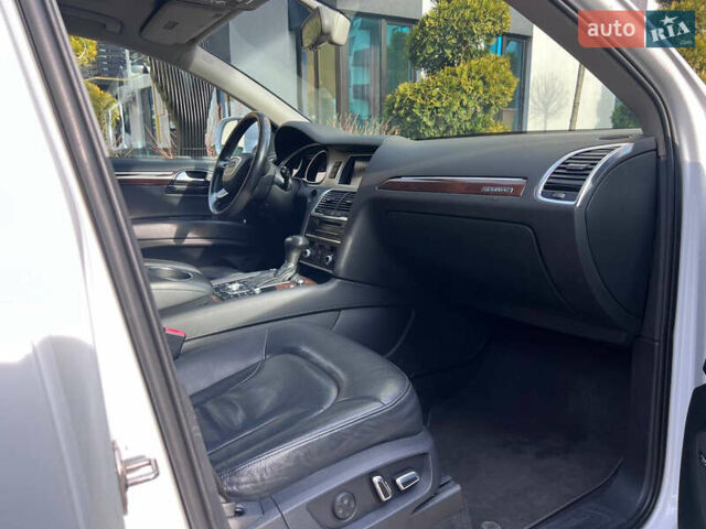 Белый Ауди Ку 7, объемом двигателя 3 л и пробегом 270 тыс. км за 15300 $, фото 12 на Automoto.ua