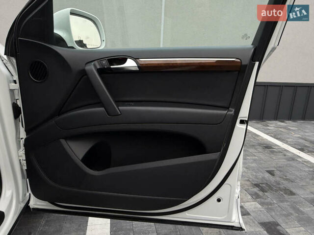 Белый Ауди Ку 7, объемом двигателя 3 л и пробегом 263 тыс. км за 17100 $, фото 36 на Automoto.ua