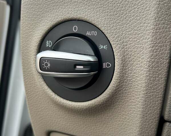 Белый Ауди Ку 7, объемом двигателя 3 л и пробегом 280 тыс. км за 13500 $, фото 18 на Automoto.ua