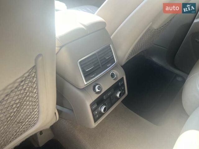 Білий Ауді Ку 7, об'ємом двигуна 3 л та пробігом 221 тис. км за 16500 $, фото 9 на Automoto.ua