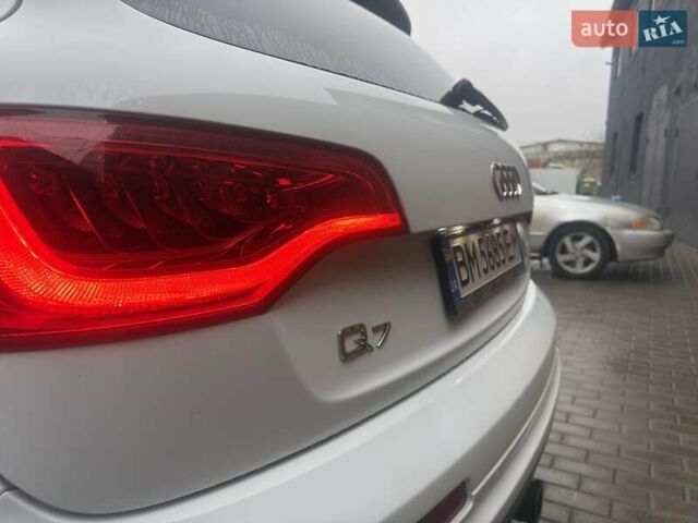 Белый Ауди Ку 7, объемом двигателя 3 л и пробегом 280 тыс. км за 13500 $, фото 4 на Automoto.ua