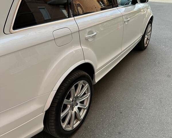 Белый Ауди Ку 7, объемом двигателя 2.97 л и пробегом 199 тыс. км за 23000 $, фото 4 на Automoto.ua