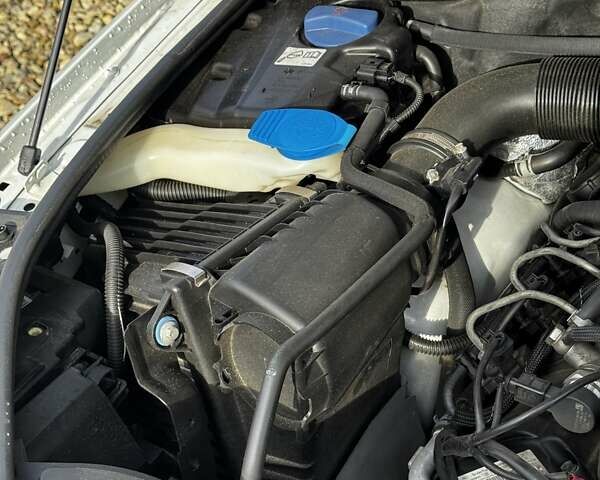 Білий Ауді Ку 7, об'ємом двигуна 3 л та пробігом 255 тис. км за 17500 $, фото 60 на Automoto.ua