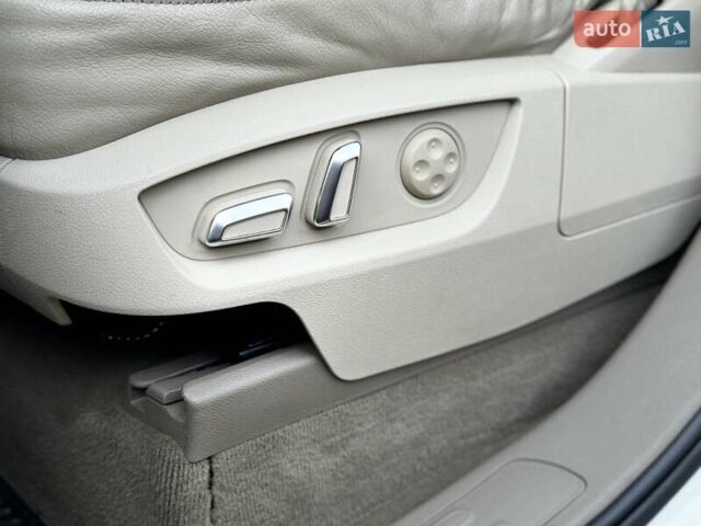 Білий Ауді Ку 7, об'ємом двигуна 3 л та пробігом 255 тис. км за 17500 $, фото 99 на Automoto.ua