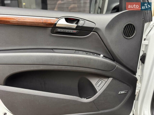 Белый Ауди Ку 7, объемом двигателя 2.97 л и пробегом 247 тыс. км за 20000 $, фото 7 на Automoto.ua