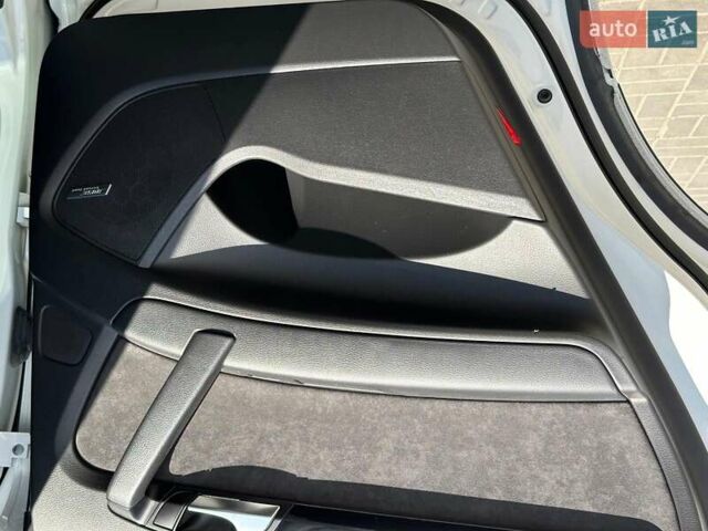 Білий Ауді Ку 7, об'ємом двигуна 3 л та пробігом 74 тис. км за 28990 $, фото 17 на Automoto.ua