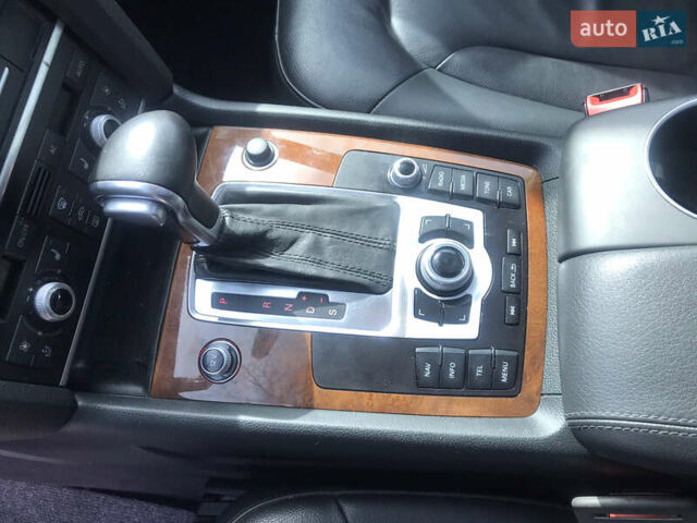 Білий Ауді Ку 7, об'ємом двигуна 3 л та пробігом 174 тис. км за 17000 $, фото 14 на Automoto.ua