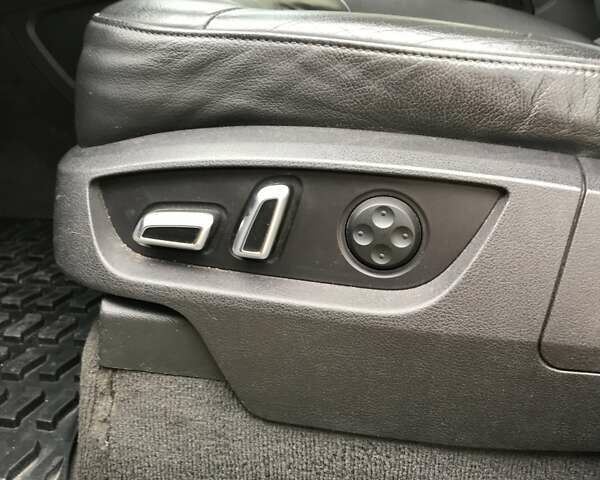 Белый Ауди Ку 7, объемом двигателя 3 л и пробегом 220 тыс. км за 14500 $, фото 16 на Automoto.ua