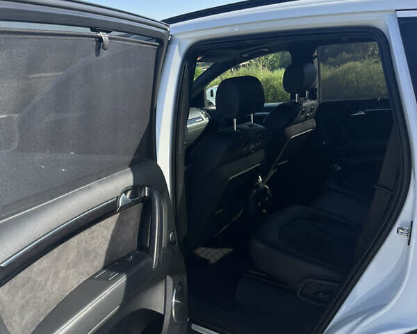 Білий Ауді Ку 7, об'ємом двигуна 4.13 л та пробігом 225 тис. км за 26500 $, фото 8 на Automoto.ua