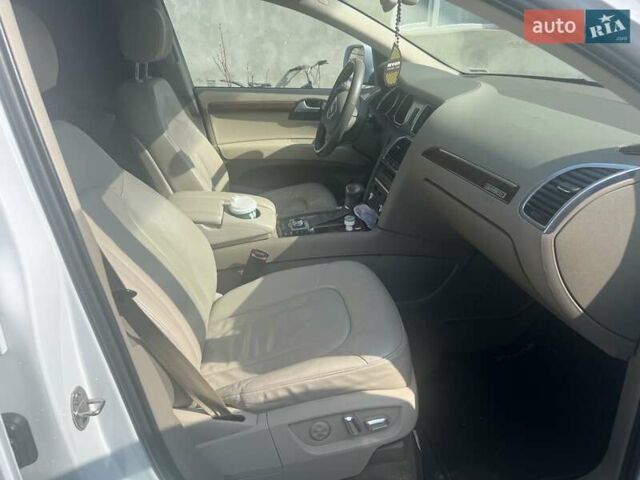 Білий Ауді Ку 7, об'ємом двигуна 3 л та пробігом 221 тис. км за 16500 $, фото 11 на Automoto.ua