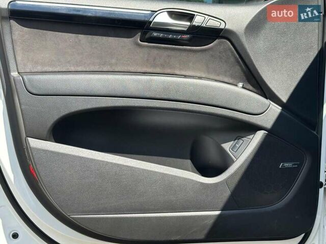 Білий Ауді Ку 7, об'ємом двигуна 3 л та пробігом 74 тис. км за 28990 $, фото 13 на Automoto.ua