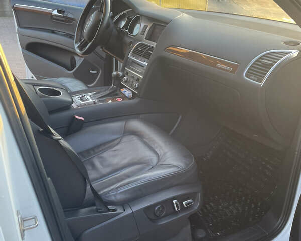 Белый Ауди Ку 7, объемом двигателя 2.97 л и пробегом 242 тыс. км за 18900 $, фото 11 на Automoto.ua