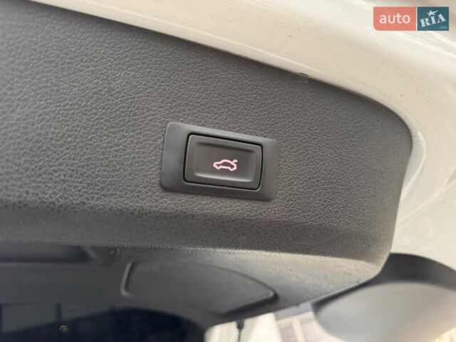 Белый Ауди Ку 7, объемом двигателя 2.97 л и пробегом 247 тыс. км за 20000 $, фото 19 на Automoto.ua