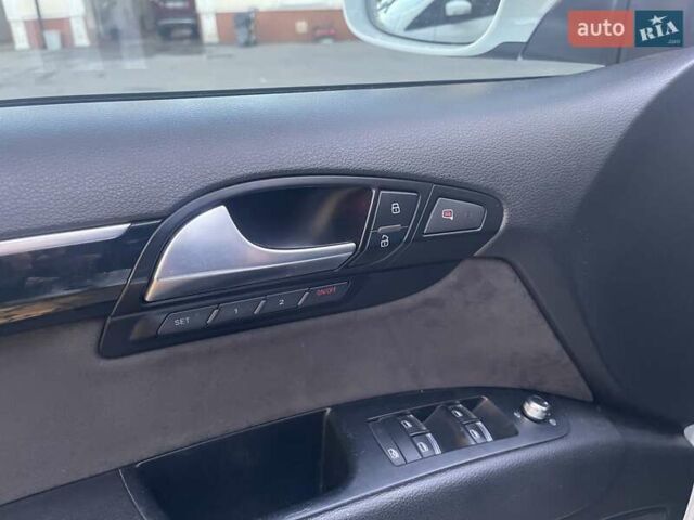 Белый Ауди Ку 7, объемом двигателя 2.97 л и пробегом 75 тыс. км за 26250 $, фото 26 на Automoto.ua