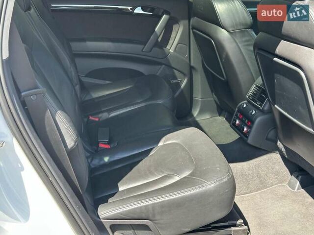 Білий Ауді Ку 7, об'ємом двигуна 3 л та пробігом 74 тис. км за 28990 $, фото 21 на Automoto.ua