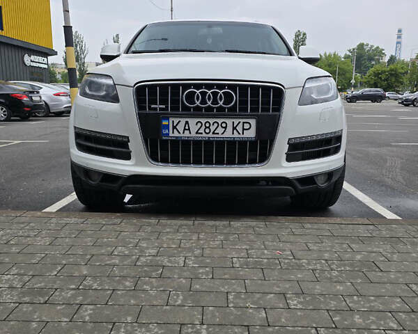 Ауди Ку 7 2013 в Киеве на Automoto.ua Белый Ауди Ку 7, объемом двигателя 2.97 л и пробегом 274 тыс. км за 18000 $, фото 5 на Automoto.ua