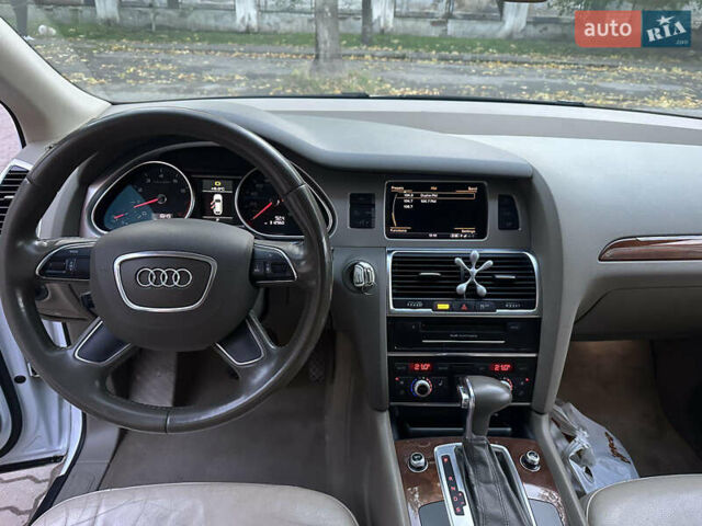 Ауди Ку 7 2013 в Львове на Automoto.ua Белый Ауди Ку 7, объемом двигателя 3 л и пробегом 312 тыс. км за 15000 $, фото 9 на Automoto.ua