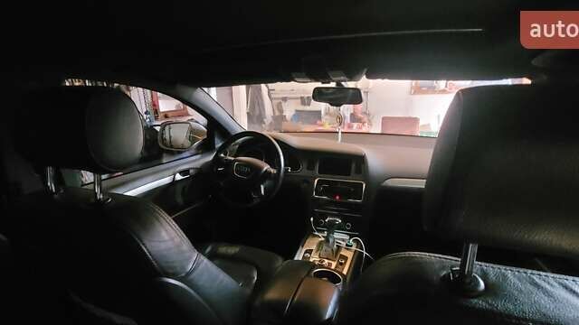 Белый Ауди Ку 7, объемом двигателя 2.97 л и пробегом 252 тыс. км за 24000 $, фото 6 на Automoto.ua