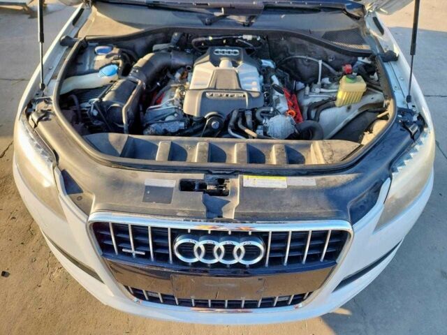 Белый Ауди Ку 7, объемом двигателя 3 л и пробегом 65 тыс. км за 1200 $, фото 11 на Automoto.ua