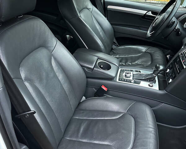 Белый Ауди Ку 7, объемом двигателя 3 л и пробегом 285 тыс. км за 17500 $, фото 32 на Automoto.ua