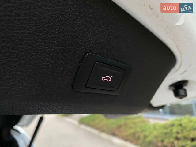 Білий Ауді Ку 7, об'ємом двигуна 2.97 л та пробігом 196 тис. км за 16900 $, фото 14 на Automoto.ua