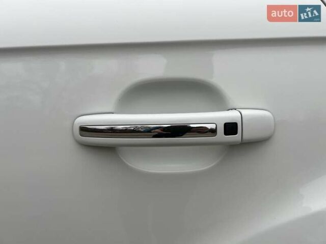 Белый Ауди Ку 7, объемом двигателя 2.97 л и пробегом 238 тыс. км за 17000 $, фото 23 на Automoto.ua