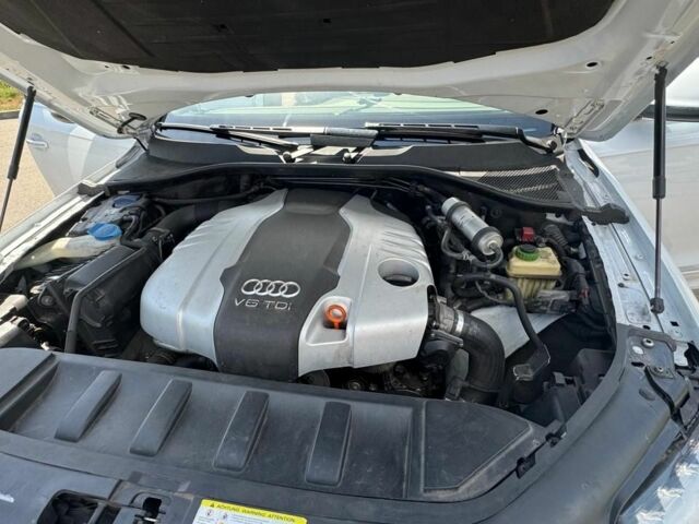 Белый Ауди Ку 7, объемом двигателя 3 л и пробегом 243 тыс. км за 19800 $, фото 5 на Automoto.ua