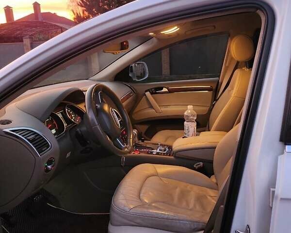 Белый Ауди Ку 7, объемом двигателя 2.97 л и пробегом 243 тыс. км за 22000 $, фото 12 на Automoto.ua