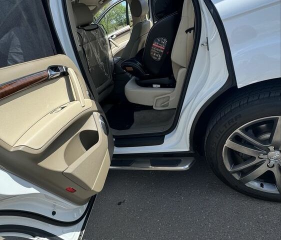 Білий Ауді Ку 7, об'ємом двигуна 3 л та пробігом 246 тис. км за 18200 $, фото 6 на Automoto.ua