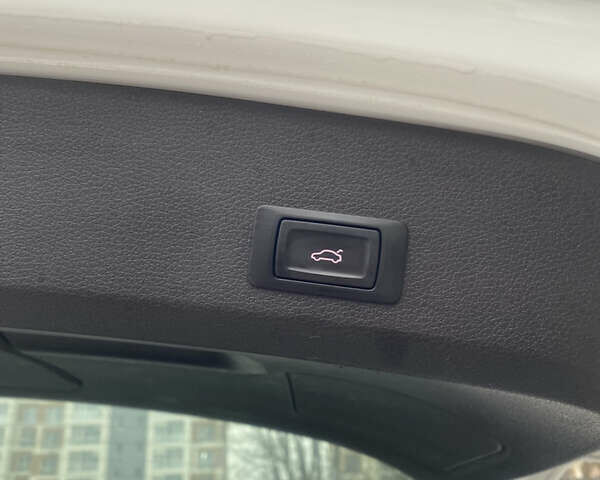 Белый Ауди Ку 7, объемом двигателя 2.97 л и пробегом 221 тыс. км за 17999 $, фото 11 на Automoto.ua