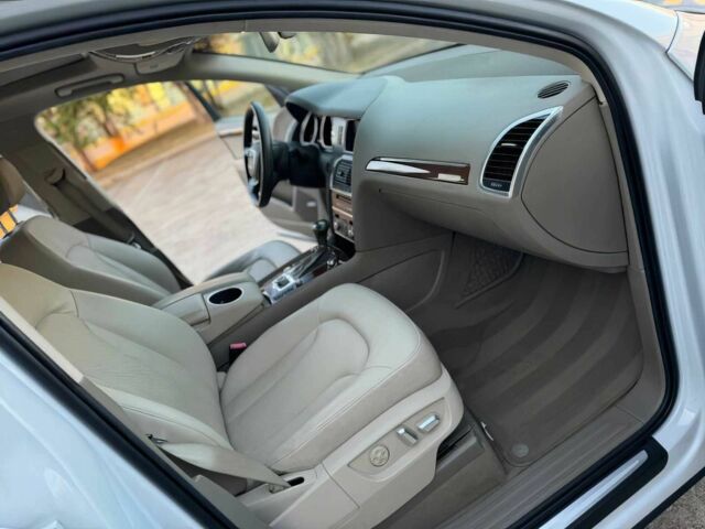 Білий Ауді Ку 7, об'ємом двигуна 3 л та пробігом 129 тис. км за 5500 $, фото 16 на Automoto.ua
