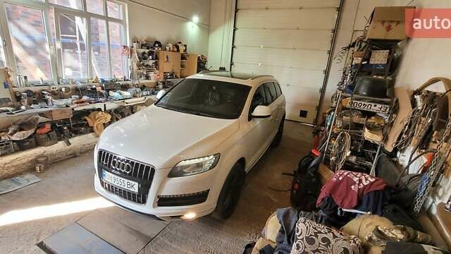 Белый Ауди Ку 7, объемом двигателя 2.97 л и пробегом 252 тыс. км за 24000 $, фото 2 на Automoto.ua