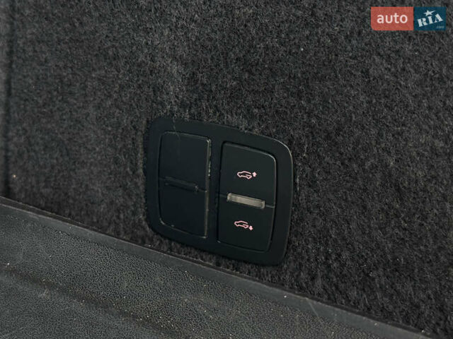 Білий Ауді Ку 7, об'ємом двигуна 2.97 л та пробігом 250 тис. км за 21500 $, фото 29 на Automoto.ua