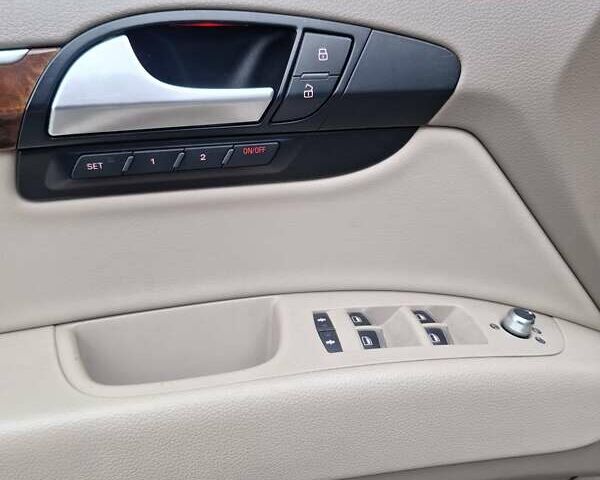 Белый Ауди Ку 7, объемом двигателя 3 л и пробегом 228 тыс. км за 15500 $, фото 33 на Automoto.ua