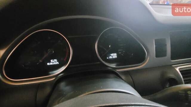 Белый Ауди Ку 7, объемом двигателя 2.97 л и пробегом 252 тыс. км за 24000 $, фото 9 на Automoto.ua