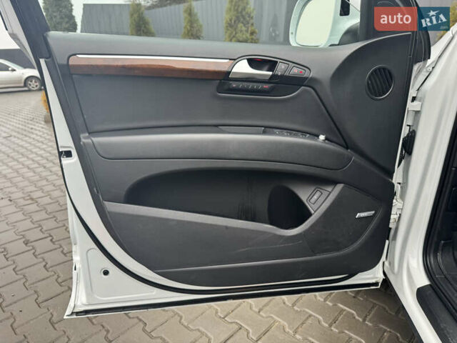 Белый Ауди Ку 7, объемом двигателя 2.99 л и пробегом 299 тыс. км за 18950 $, фото 15 на Automoto.ua