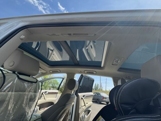 Білий Ауді Ку 7, об'ємом двигуна 3 л та пробігом 246 тис. км за 18200 $, фото 5 на Automoto.ua