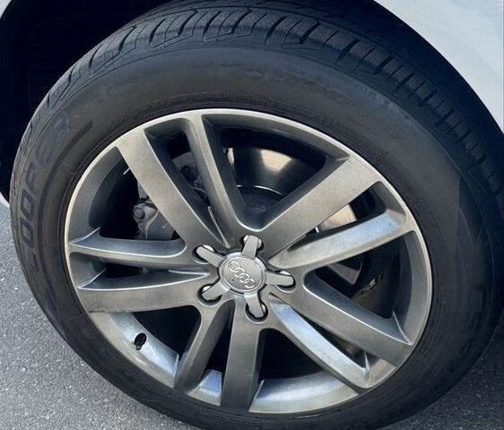 Білий Ауді Ку 7, об'ємом двигуна 3 л та пробігом 246 тис. км за 18200 $, фото 10 на Automoto.ua