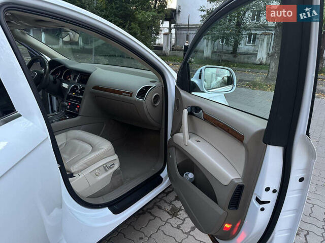 Ауди Ку 7 2013 в Львове на Automoto.ua Белый Ауди Ку 7, объемом двигателя 3 л и пробегом 312 тыс. км за 15000 $, фото 6 на Automoto.ua
