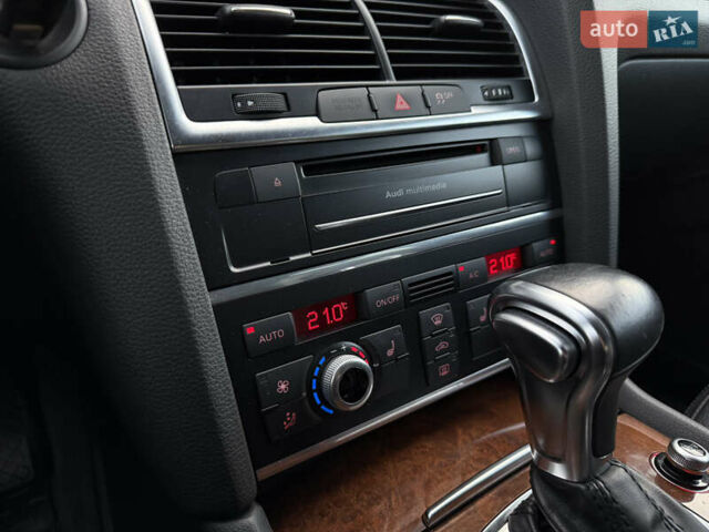 Білий Ауді Ку 7, об'ємом двигуна 2.97 л та пробігом 250 тис. км за 21500 $, фото 24 на Automoto.ua