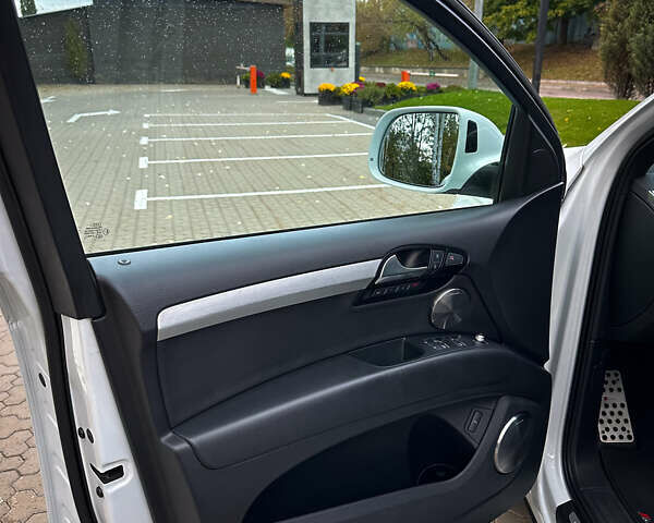 Белый Ауди Ку 7, объемом двигателя 3 л и пробегом 285 тыс. км за 17500 $, фото 51 на Automoto.ua