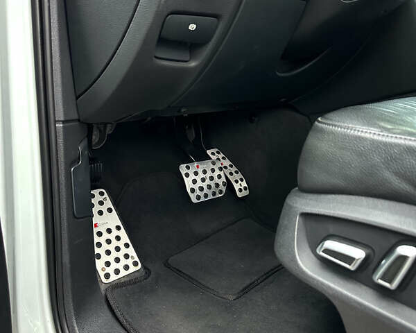 Белый Ауди Ку 7, объемом двигателя 3 л и пробегом 285 тыс. км за 17500 $, фото 54 на Automoto.ua