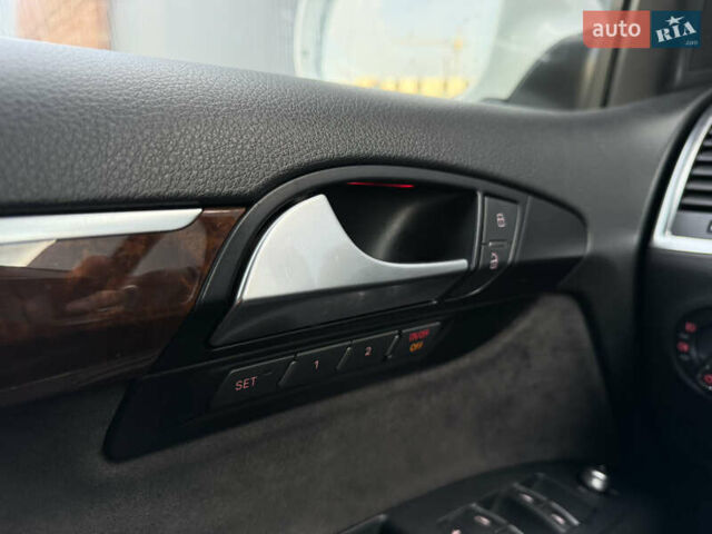 Білий Ауді Ку 7, об'ємом двигуна 2.97 л та пробігом 250 тис. км за 21500 $, фото 30 на Automoto.ua